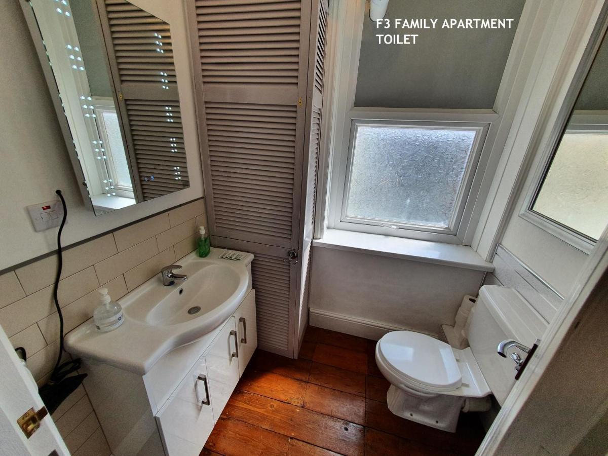 בארי F3 2 Bedroomed Town House - Free Parking - Super 150 Mbps Wifi Near Gavin N Stacey Film House - 1 Free Dog Allowed מראה חיצוני תמונה